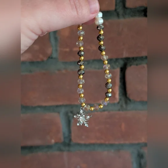 Snowflake Charm Stretch Bracelet - Picture 2 of 3